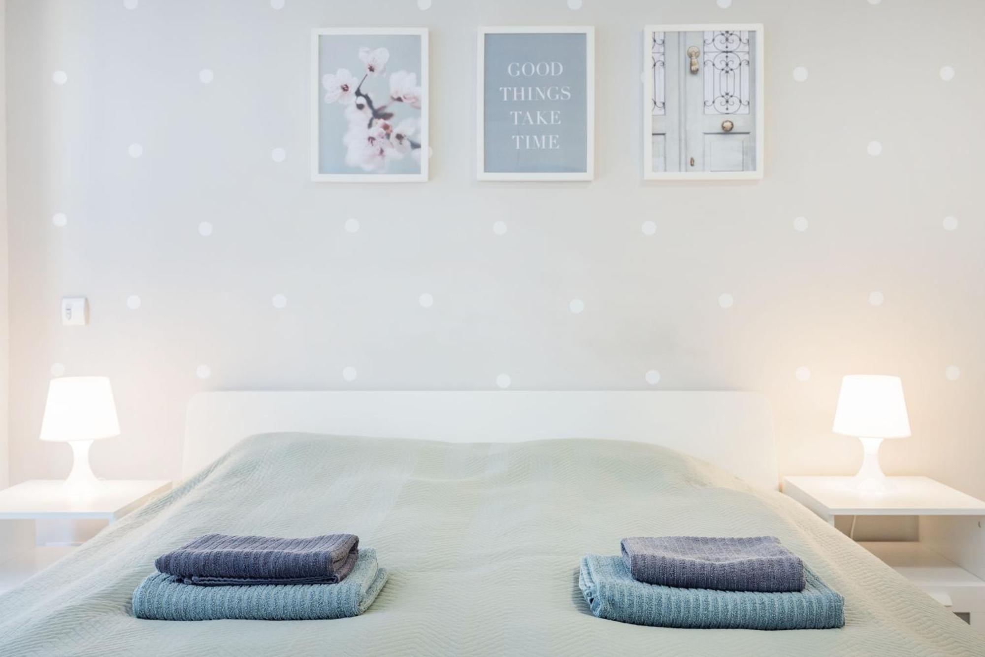 דירות בודפשט The Chic Crib With Balcony מראה חיצוני תמונה
